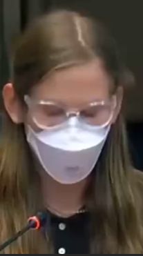 Violet Affleck all'ONU (feat. Adam West)
