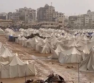 Beniamino il Macellaio presenta - Camping Gaza